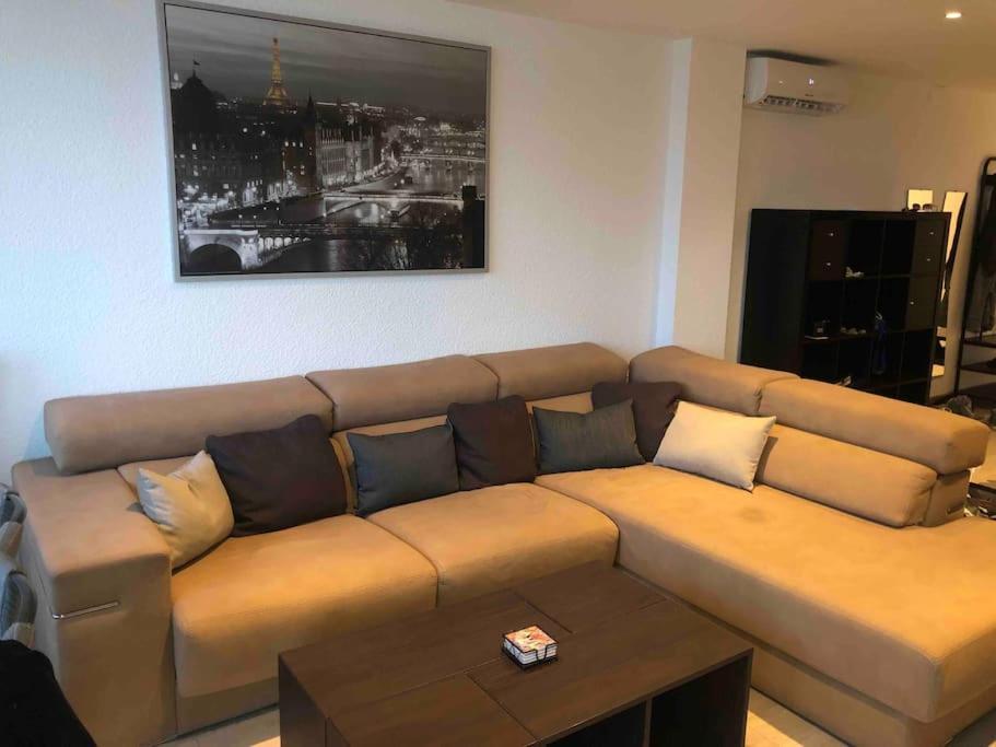 70 Sqm Apartment With Seaview In Arenales Del Sol. ภายนอก รูปภาพ